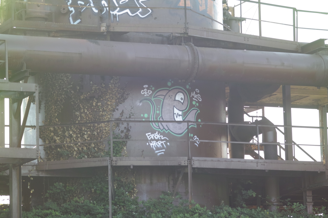The gasworks are, unfortunately, popular with graffiti artists. Don't get me wrong, I like the tagging, but maybe not on hideous toxic industrial remnants of *historical* significance