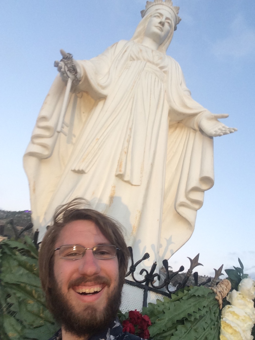 It was nigh on impossible to get this colossal statue of Mary to fit in my selfie